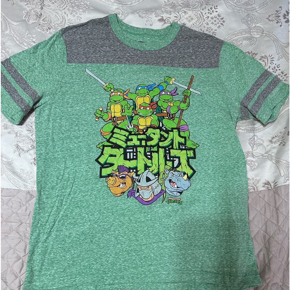 Nickelodeon Teenage Mutant Ninja Turtles large graphic shirt